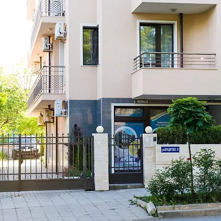 Ddenko Apartament *